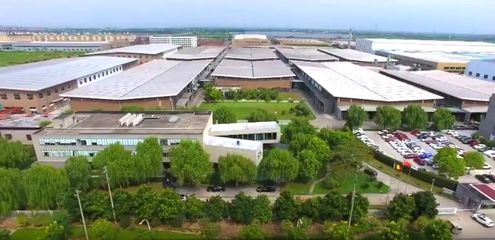 樂邁石晶地板工廠實景探秘 綠色科技與木地板美學的完美融合